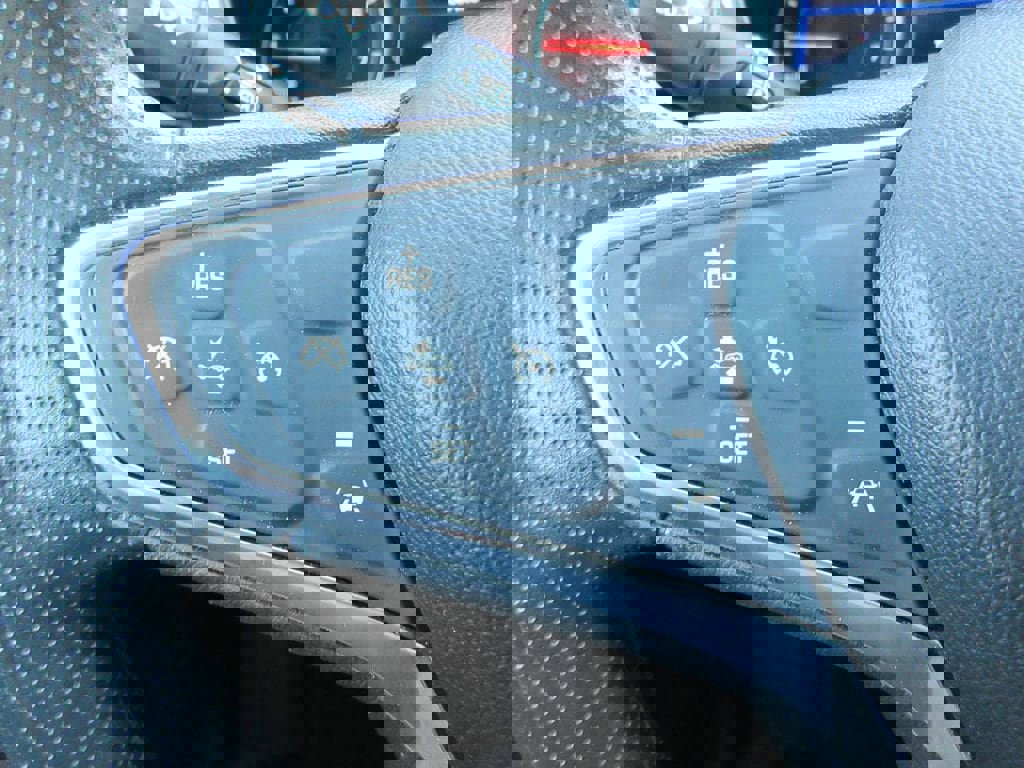 Used 2020 Chevrolet Equinox LT w/ LPO, Floor Liner Package image 23