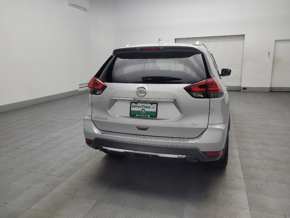 Used 2017 Nissan Rogue SV image 7