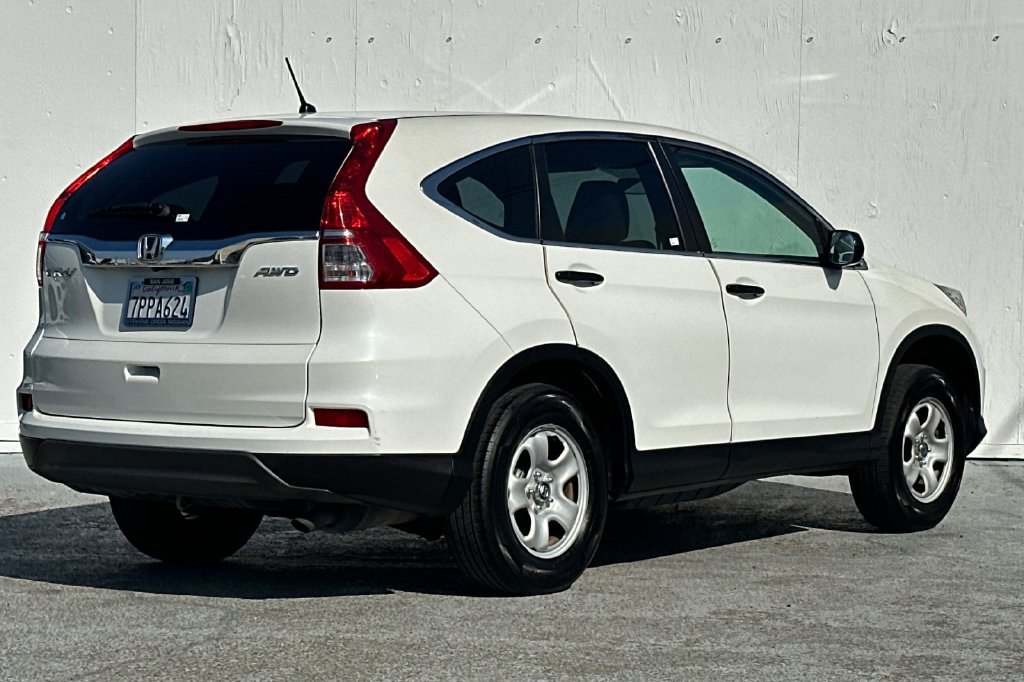 Used 2015 Honda CR-V LX image 3