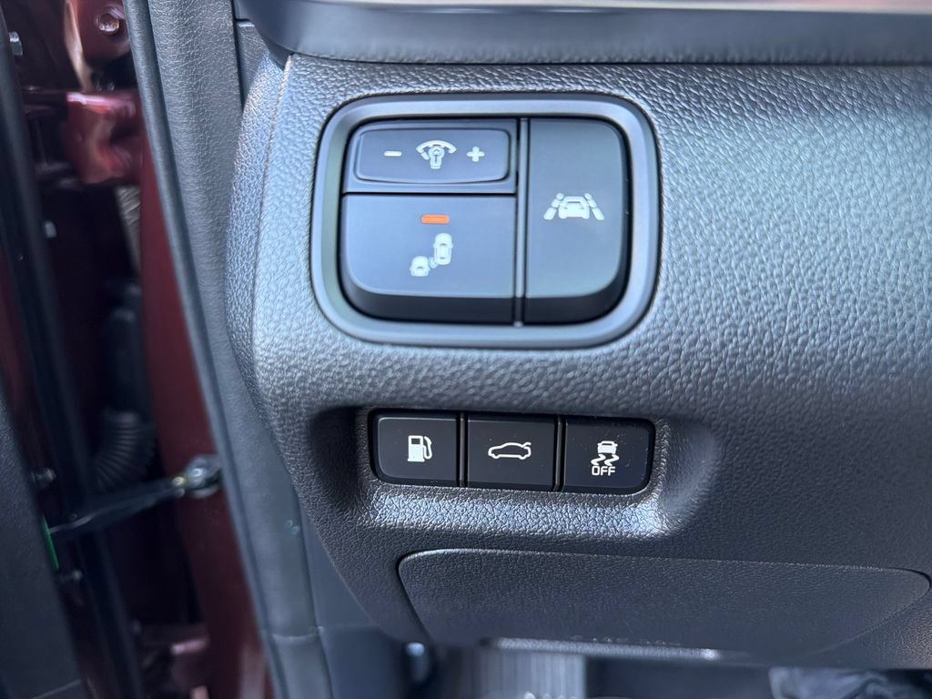 Used 2018 Kia Optima SX w/ Technology Package FWD image 18