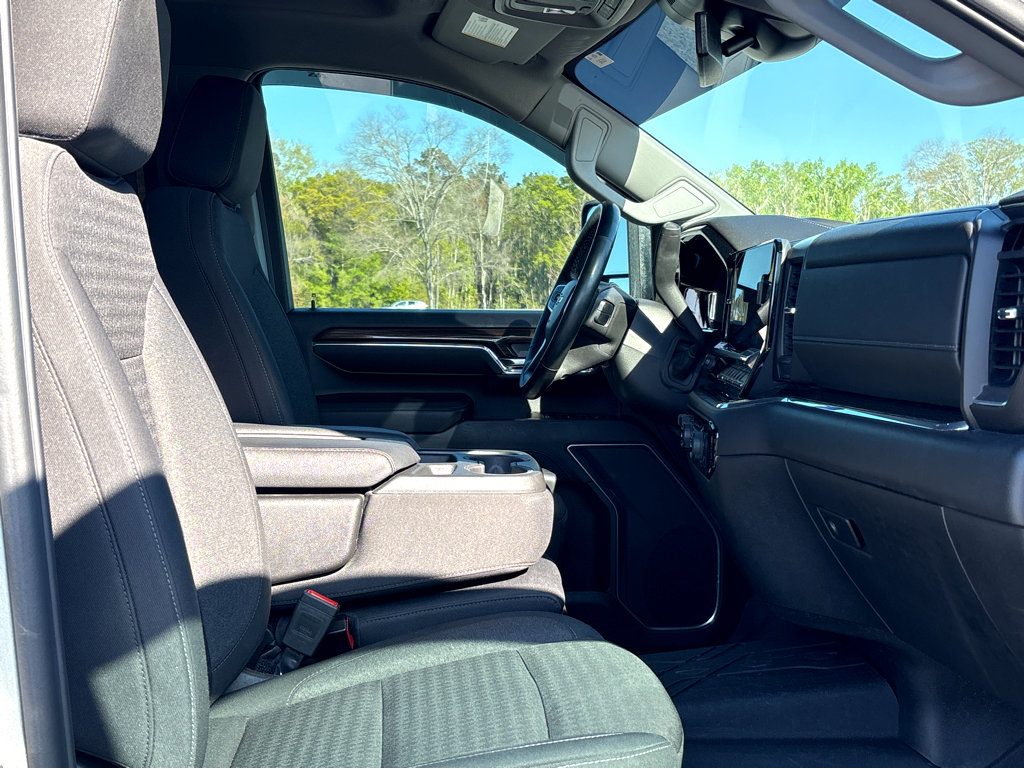 Used 2024 Chevrolet Silverado 2500 LT w/ Convenience Package image 8