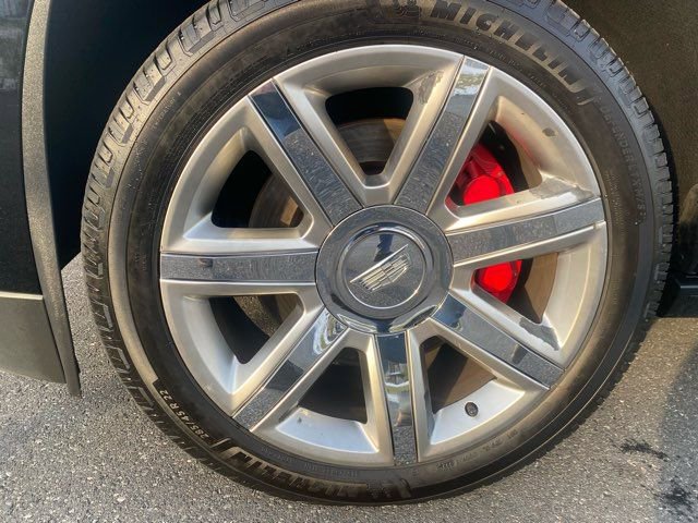 Used 2018 Cadillac Escalade Premium Luxury image 36