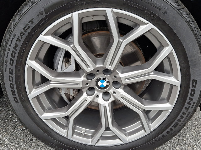 Certified 2023 BMW X7 xDrive40i w/ Premium Package AWD/4WD image 8