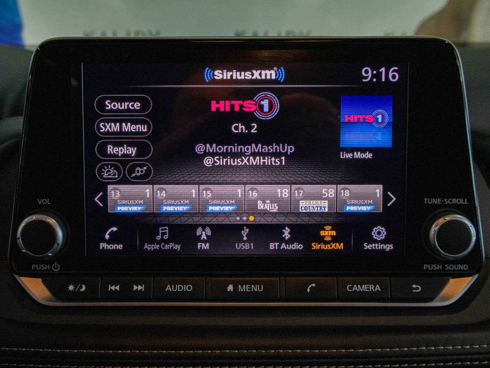 Used 2024 Nissan Rogue SV FWD image 8