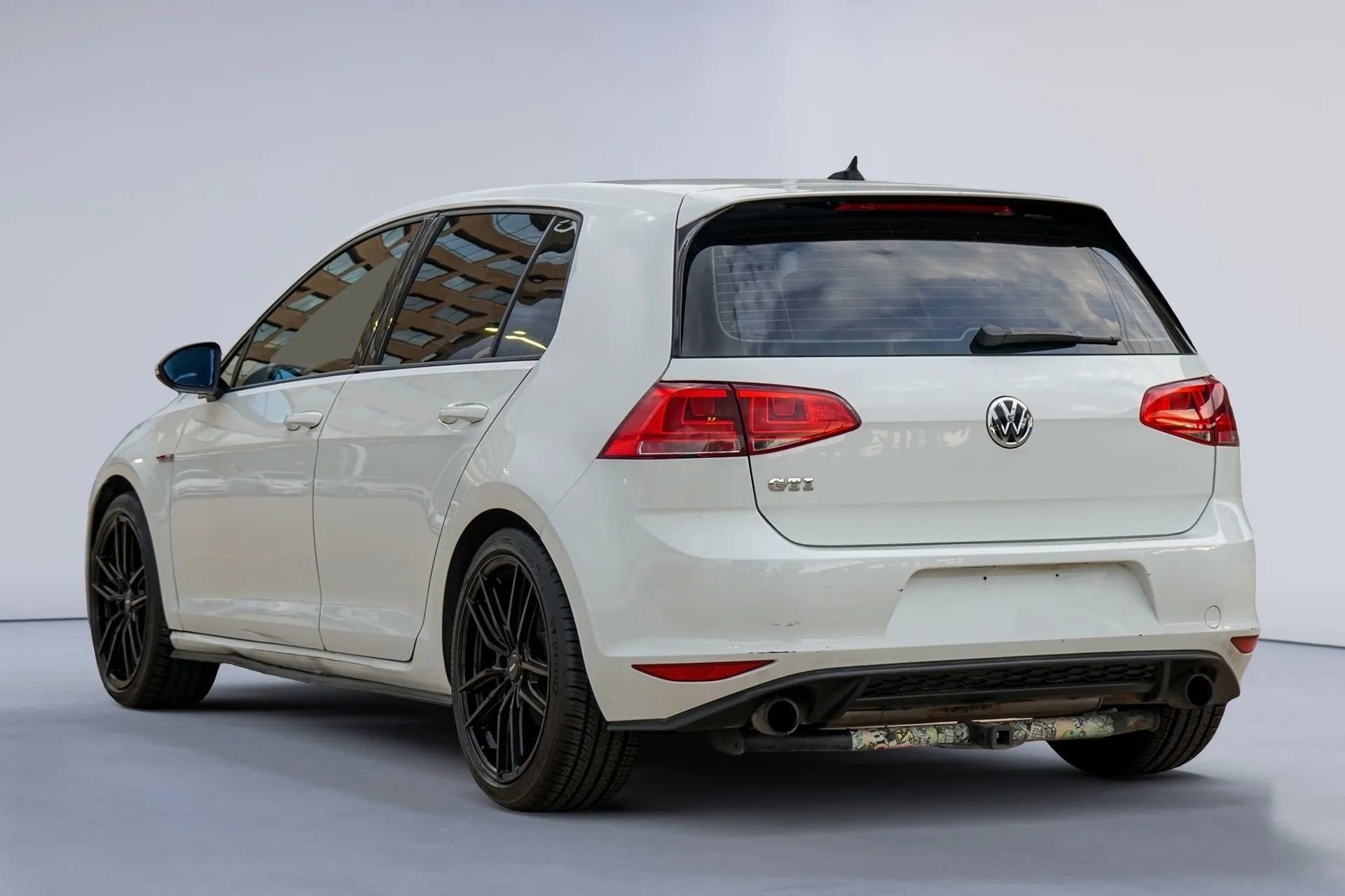Used 2015 Volkswagen Golf 4-Door image 5