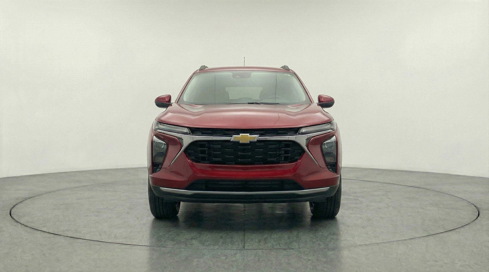 Used 2025 Chevrolet Trax LT FWD image 2