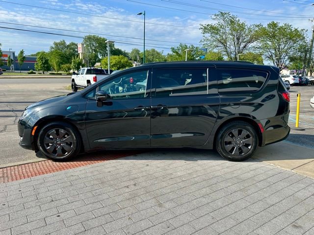 Used 2020 Chrysler Pacifica Limited w/ Advanced Safetytec Group FWD image 4