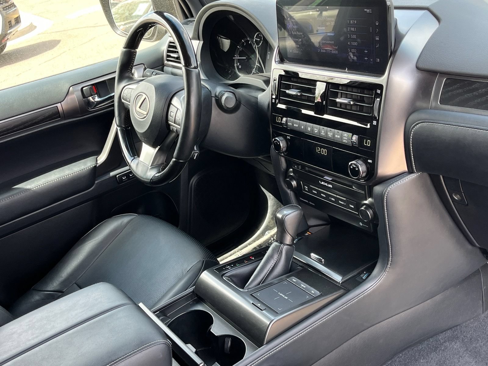 Used 2023 Lexus GX 460 Premium w/ Premium Package AWD/4WD image 9