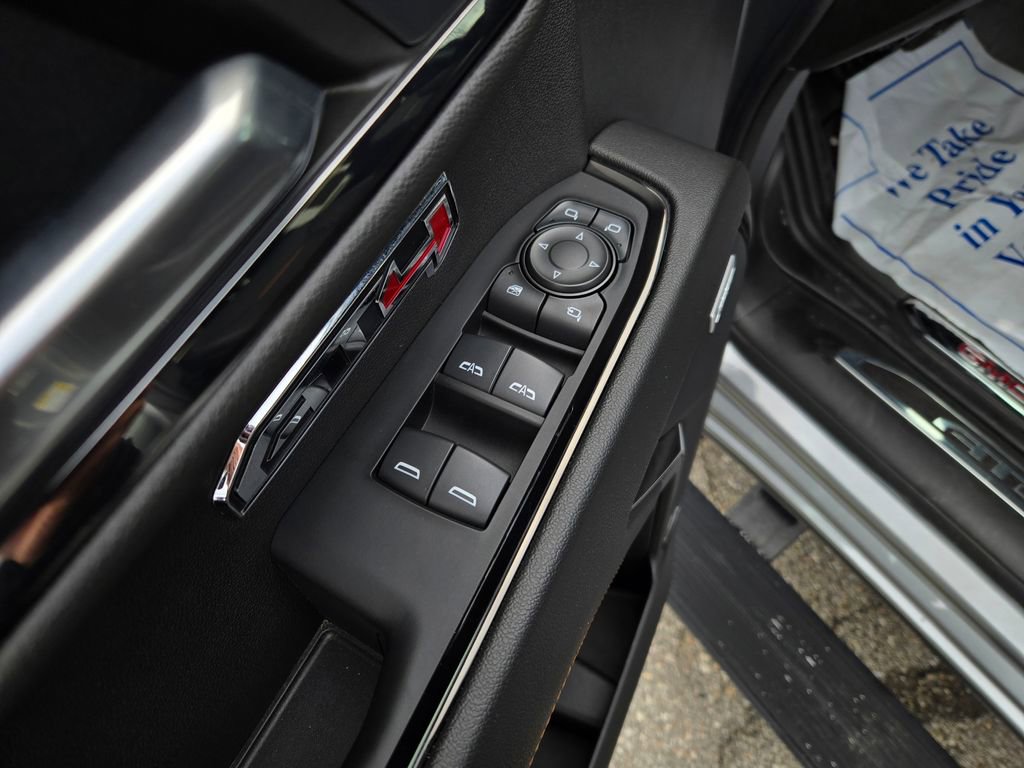 Used 2024 GMC Sierra 1500 AT4 w/ Technology Package AWD/4WD image 15