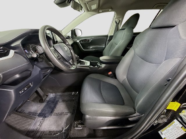 Used 2020 Toyota RAV4 LE FWD image 19