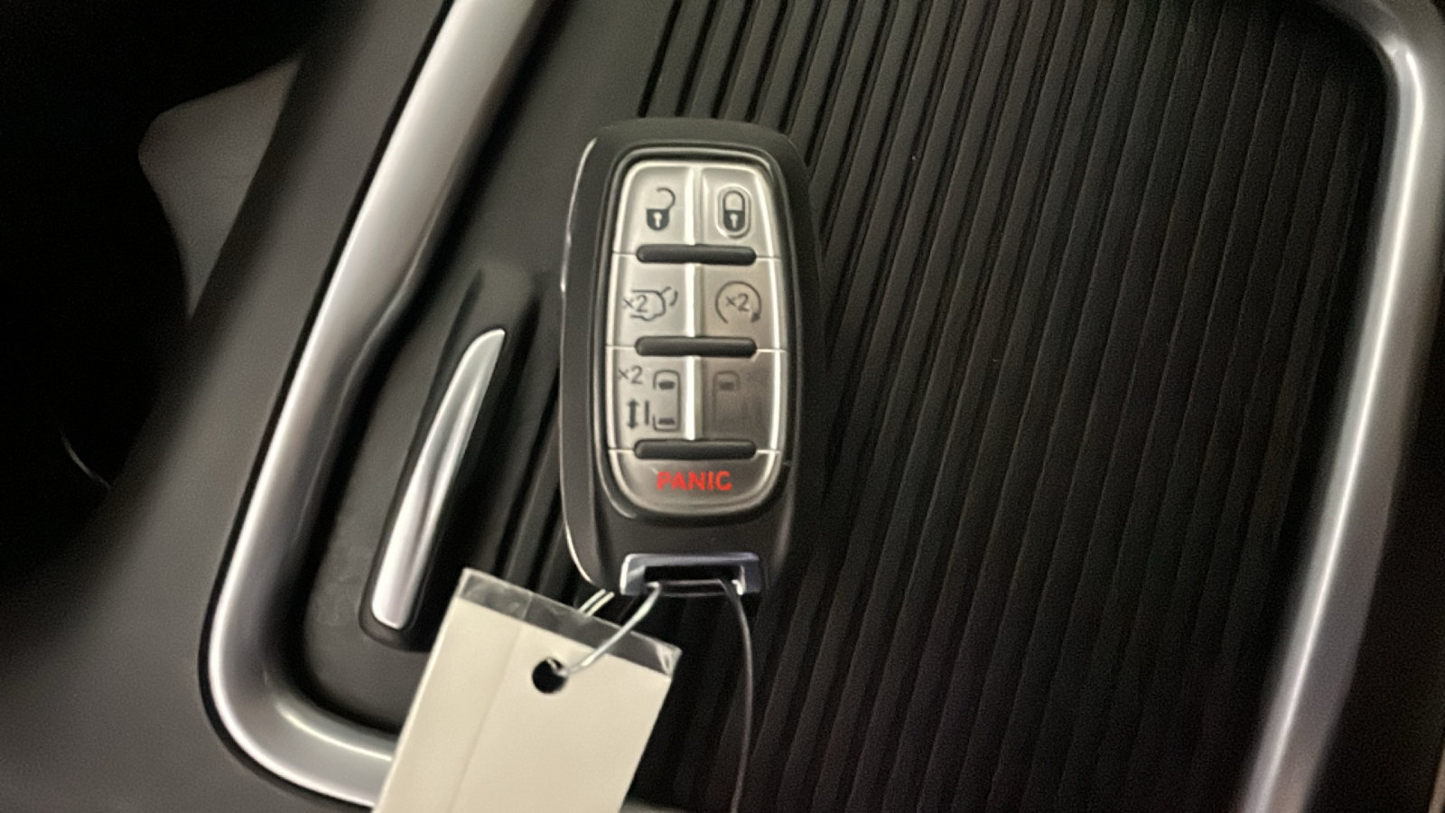 Used 2024 Chrysler Pacifica Touring-L FWD image 24