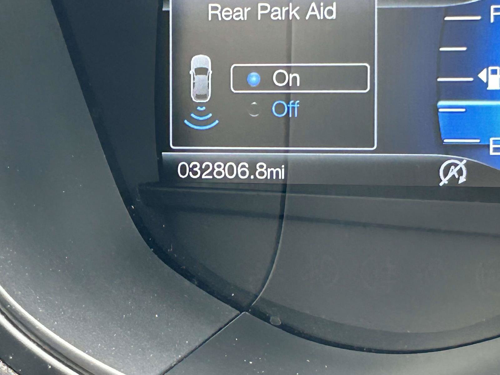 Used 2018 Ford Fusion SE w/ Fusion SE Technology Package FWD image 20