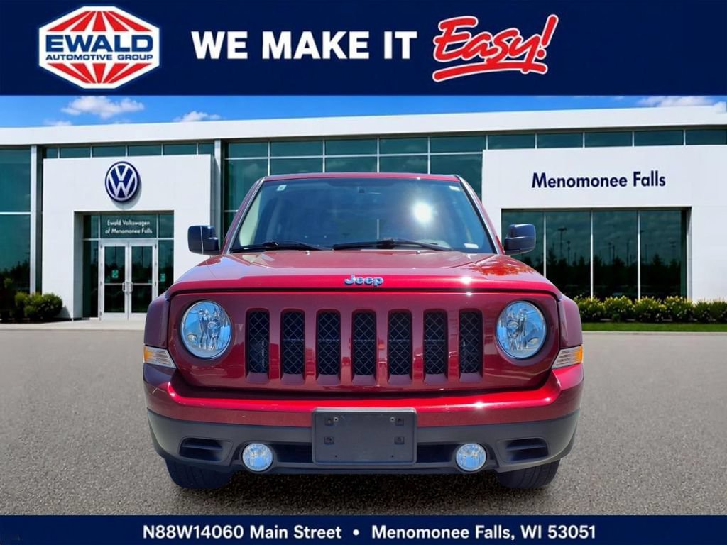 Used 2015 Jeep Patriot Latitude AWD/4WD image 2