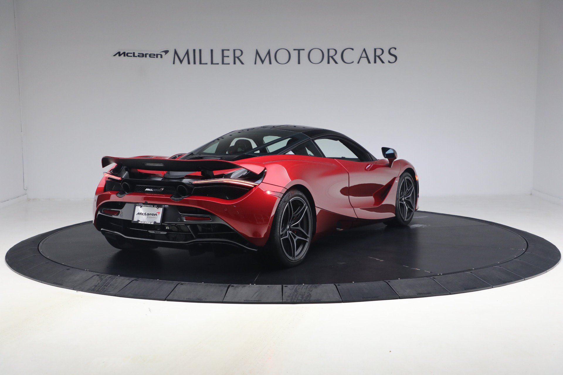 Used 2019 McLaren 720S Performance RWD image 6