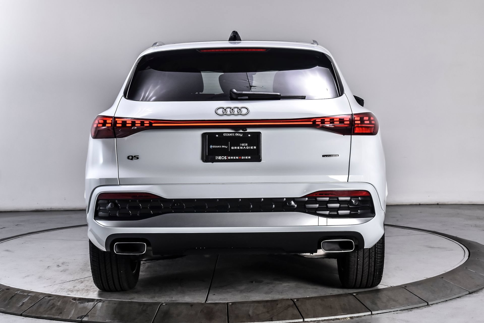 Used 2025 Audi Q5 Premium w/ Convenience Package AWD/4WD image 5