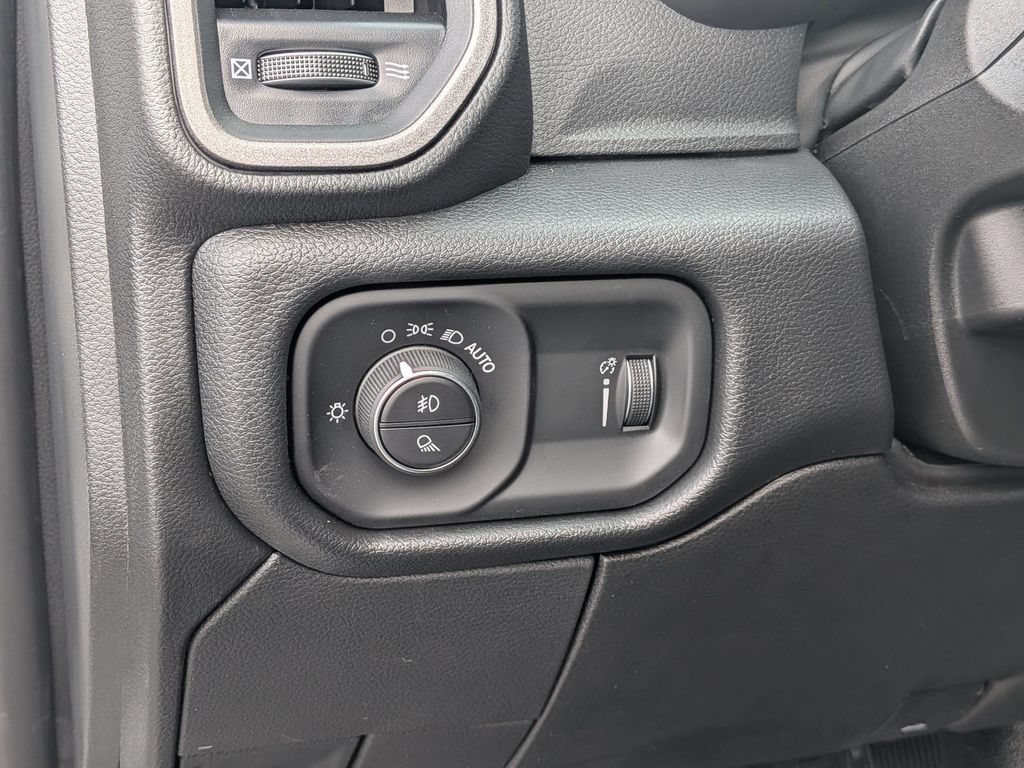 New 2026 RAM 5500 Tradesman w/ Chrome Appearance Group AWD/4WD image 12