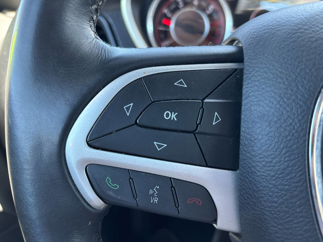 Used 2015 Dodge Challenger R/T Plus image 18