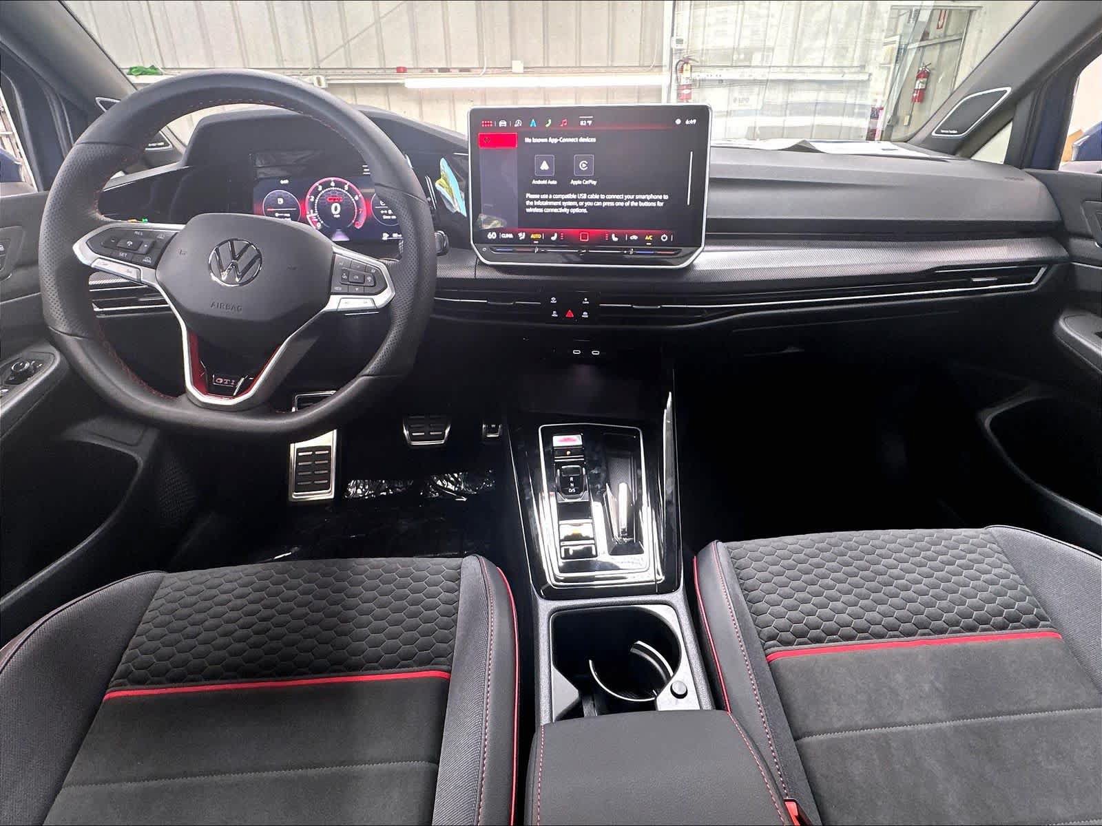New 2026 Volkswagen GTI SE FWD image 5