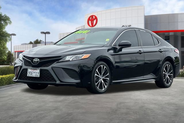 Used 2020 Toyota Camry SE FWD image 9