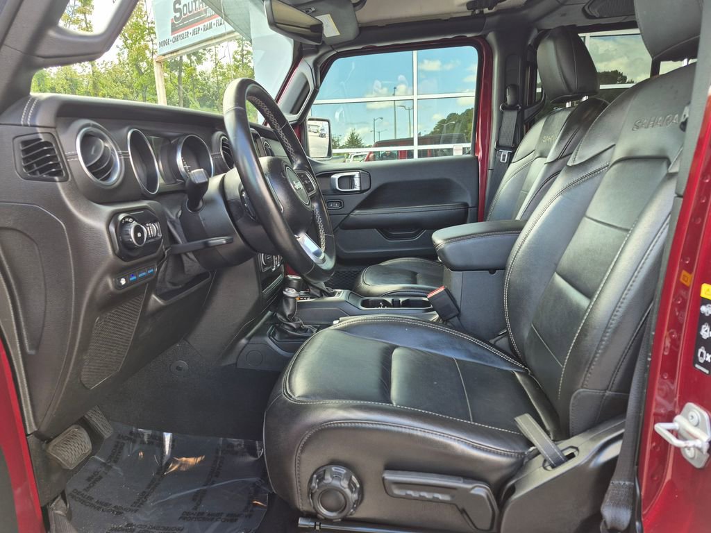 Used 2021 Jeep Wrangler Unlimited Sahara image 2