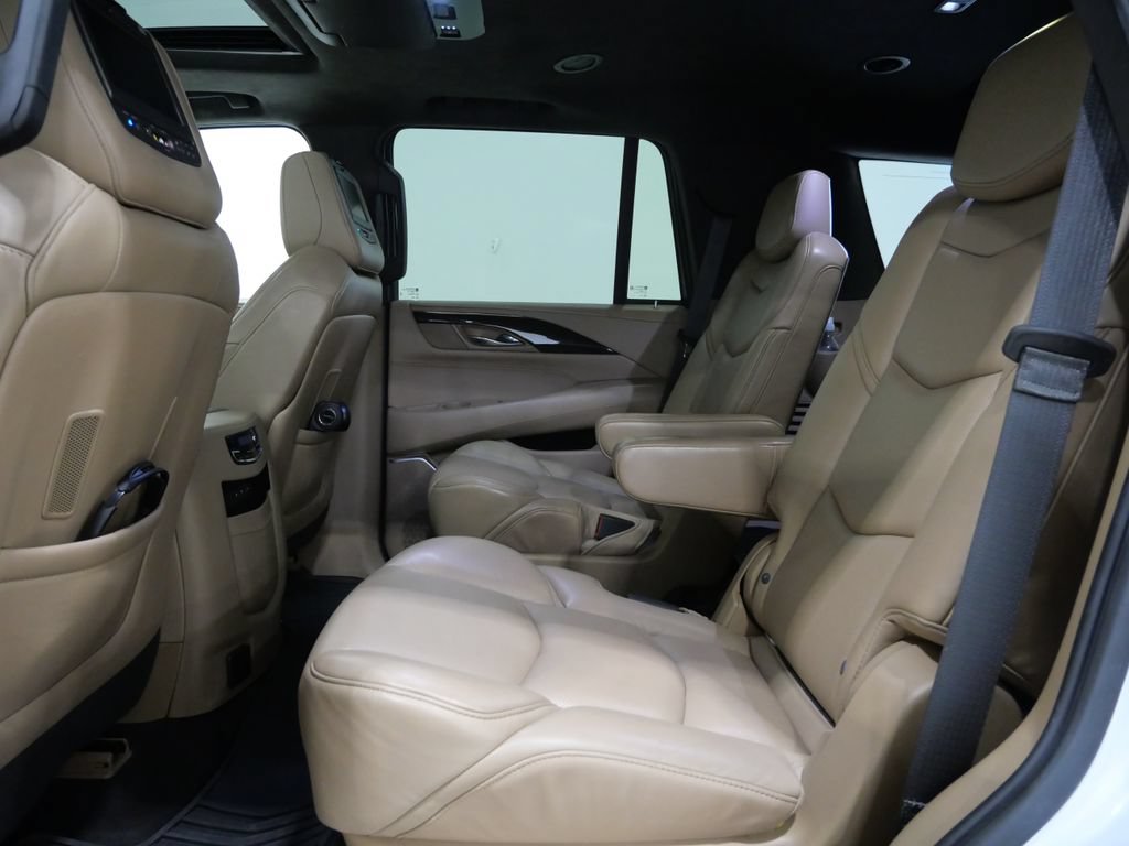 Used 2020 Cadillac Escalade Platinum AWD/4WD image 22