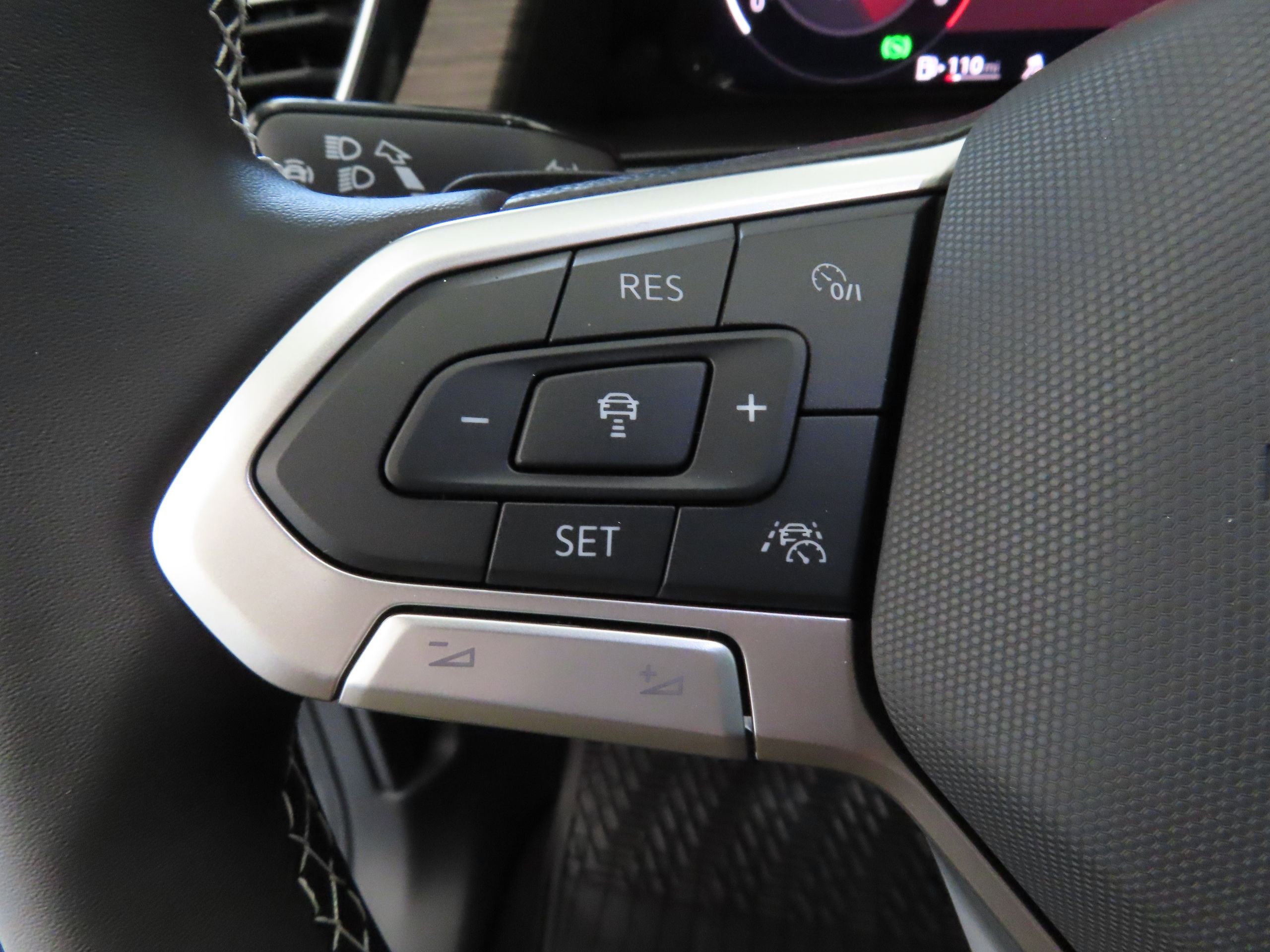 New 2025 Volkswagen Atlas SEL image 14