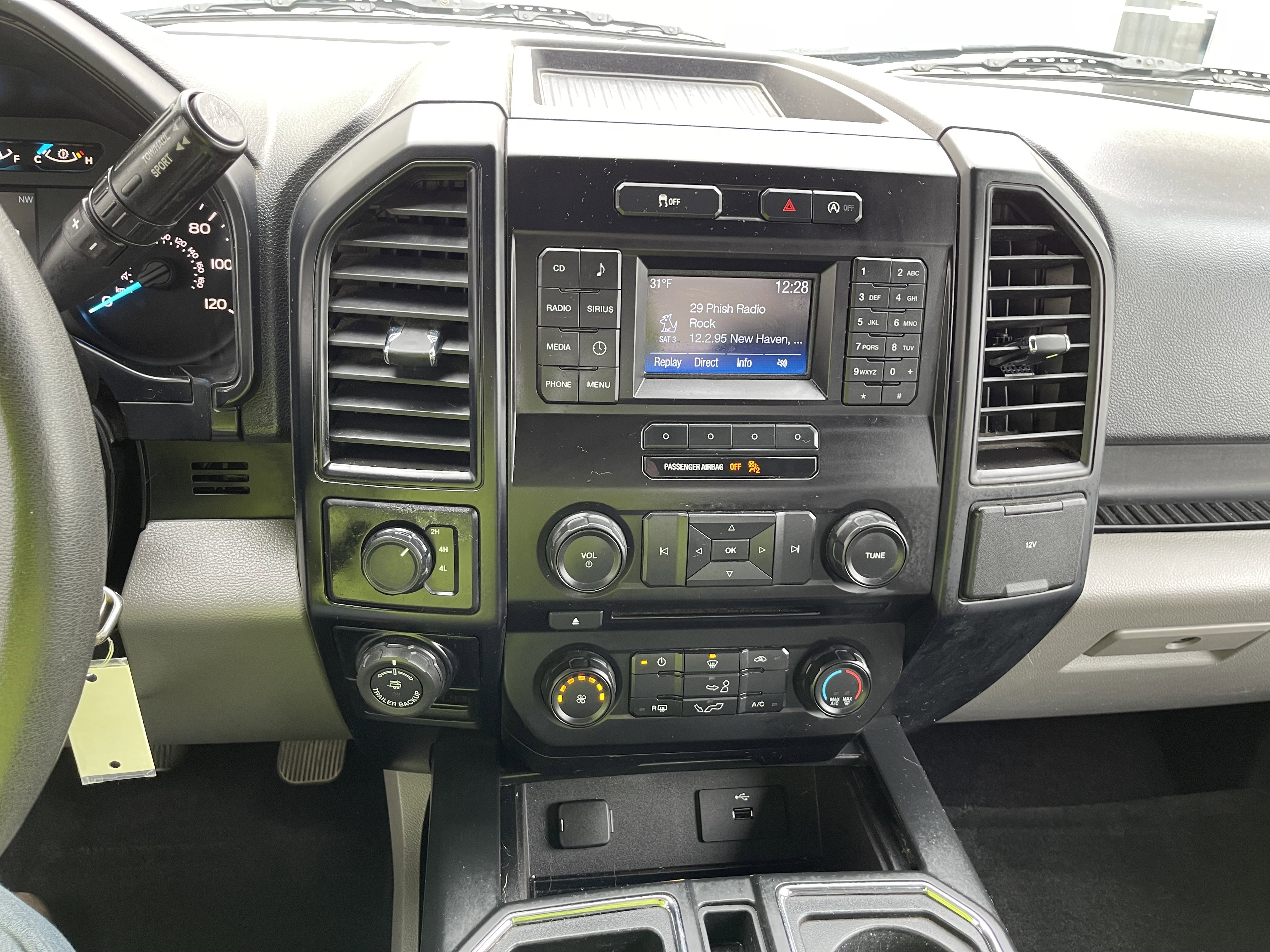 Used 2016 Ford F150 XL w/ Equipment Group 101A Mid image 15