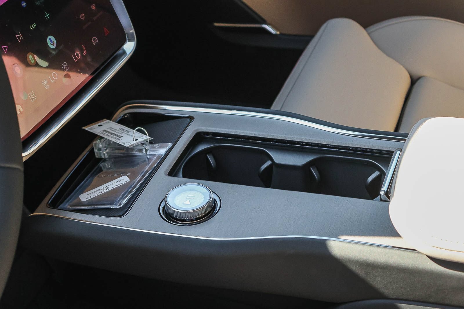 New 2026 Volvo EX90 Plus RWD image 31