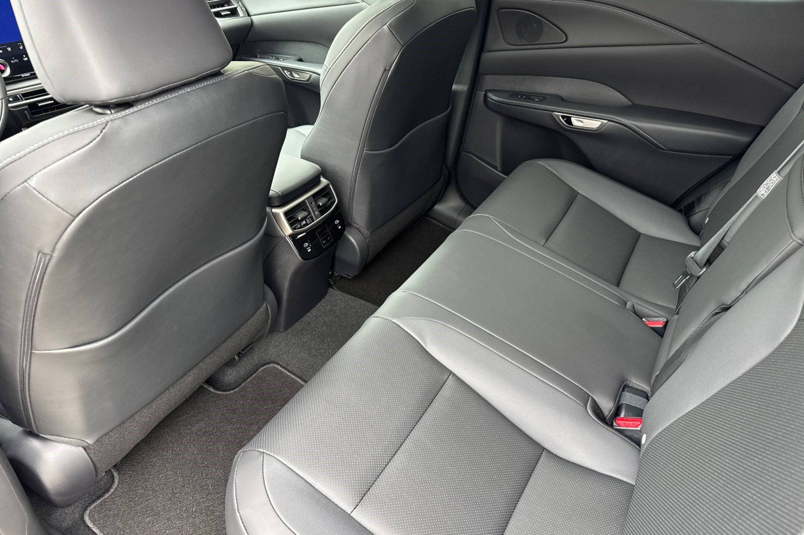 New 2026 Lexus RX 350 AWD image 23