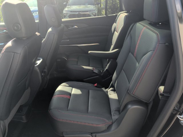 Used 2024 Chevrolet Traverse RS w/ LPO, Floor Liner Package AWD/4WD image 35