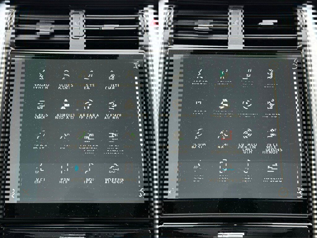 Certified 2025 Land Rover Discovery S image 25