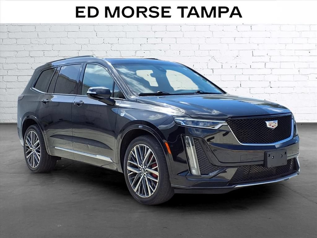 Used 2023 Cadillac XT6 Sport w/ Technology Package AWD/4WD image 5