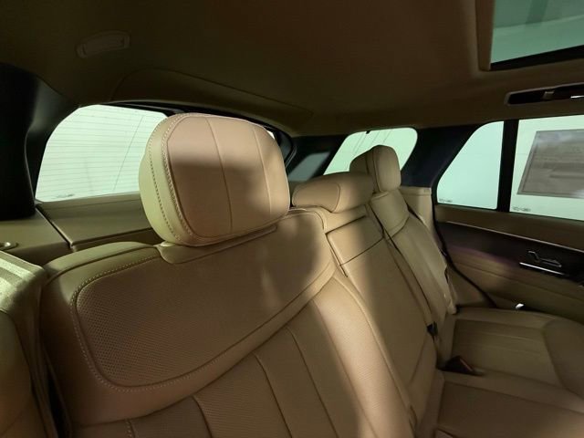 New 2025 Land Rover Range Rover SE image 26