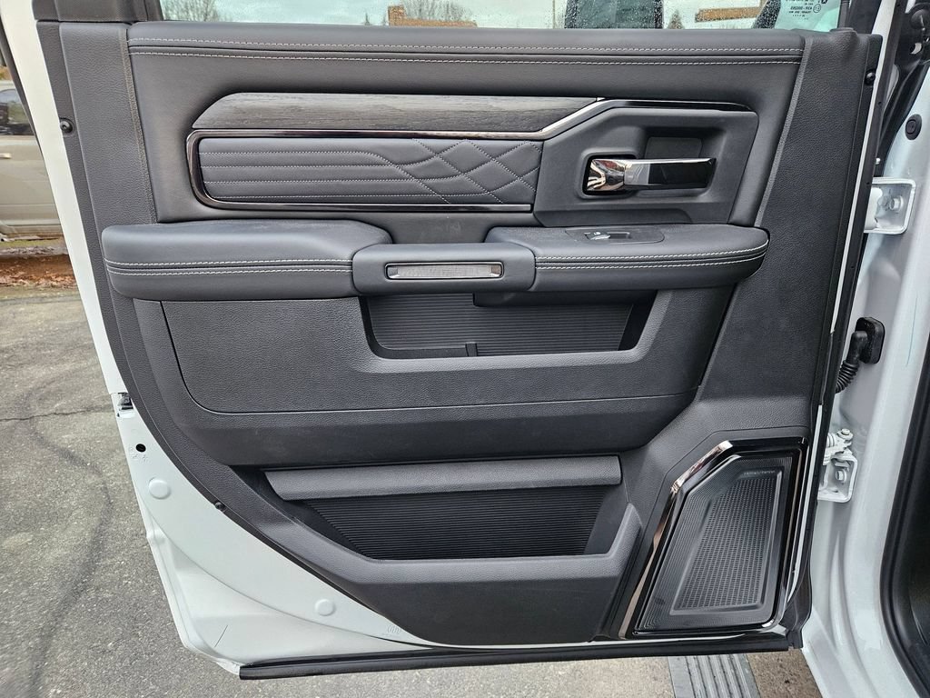 New 2026 RAM 3500 Limited AWD/4WD image 14