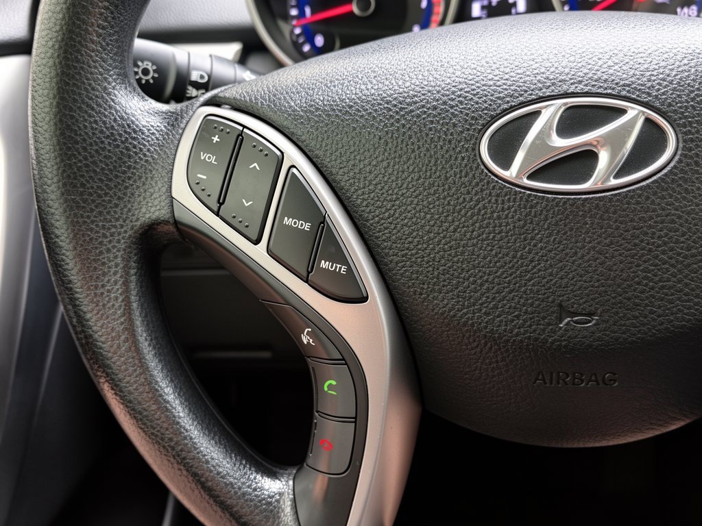 Used 2013 Hyundai Elantra GT FWD image 18