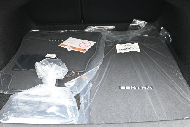 New 2026 Nissan Sentra SR w/ Floor Mat Package FWD image 30
