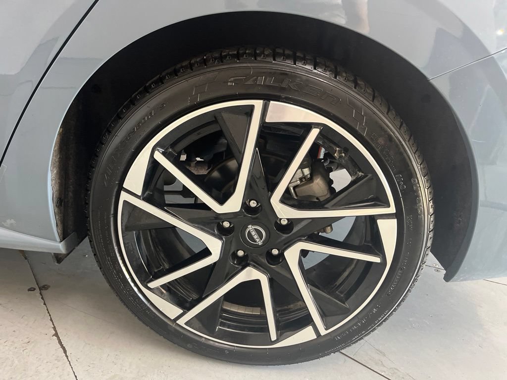 Used 2025 Nissan Sentra SR FWD image 15