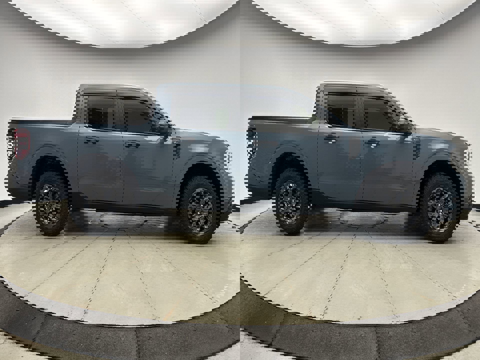 Used 2023 Ford Maverick XLT FWD image 6