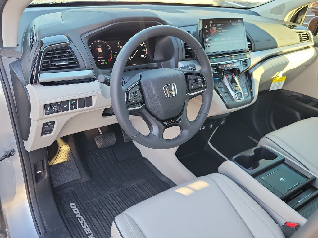 Certified 2026 Honda Odyssey Touring image 27