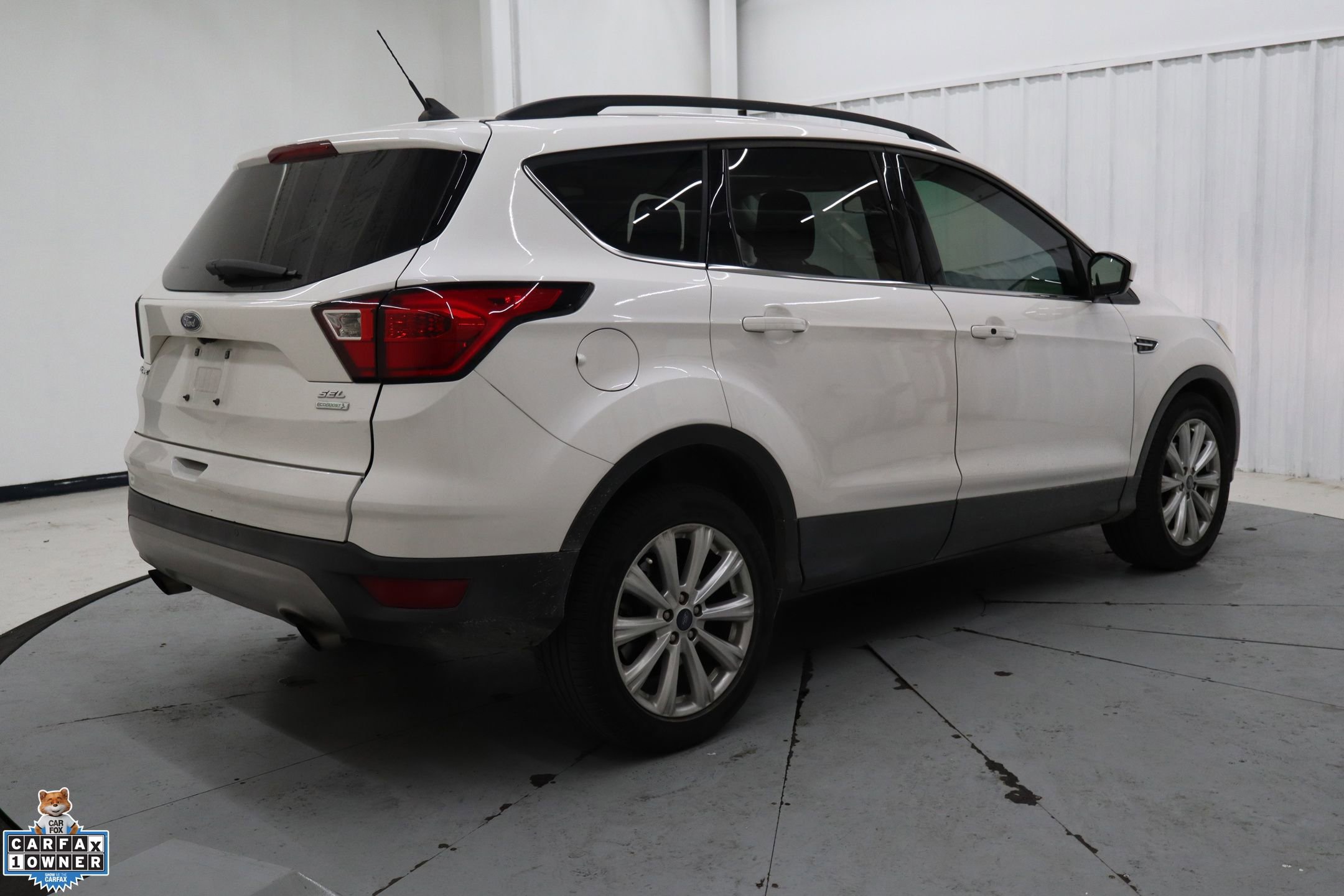 Used 2019 Ford Escape SEL image 4