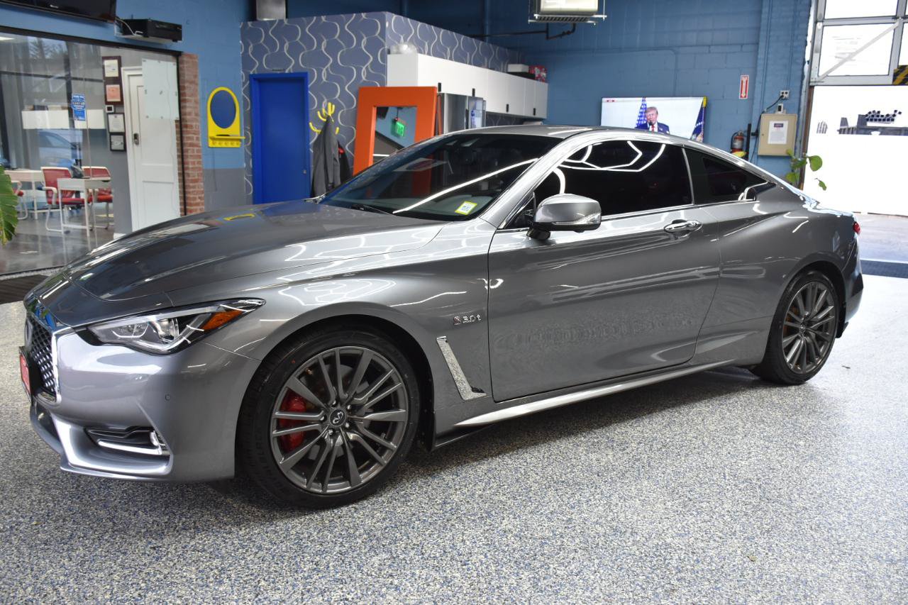Used 2017 INFINITI Q60 Red Sport 400 AWD/4WD image 10