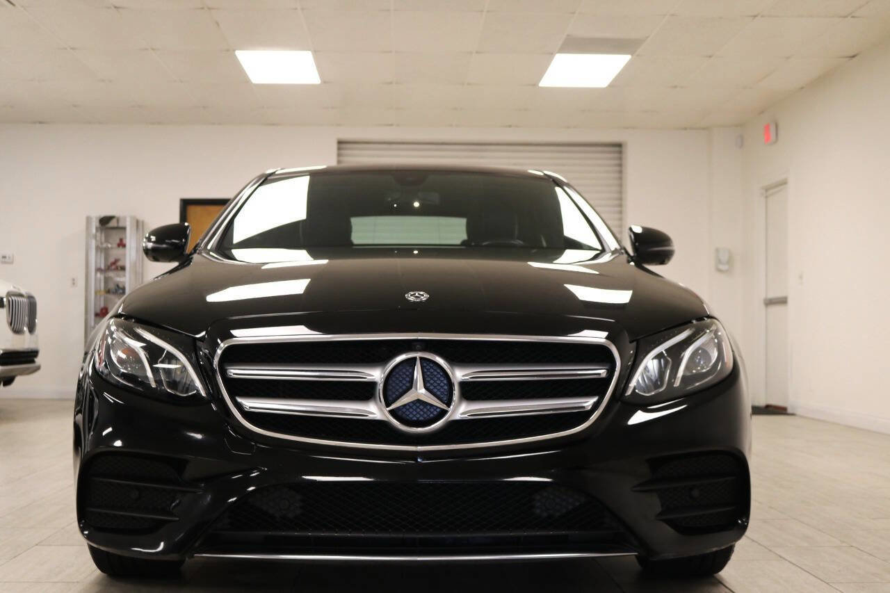 Used 2020 Mercedes-Benz E 350 Sedan image 3