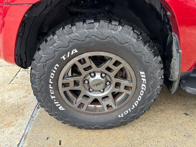 Used 2020 Toyota 4Runner Venture w/ Moonroof Package AWD/4WD image 4