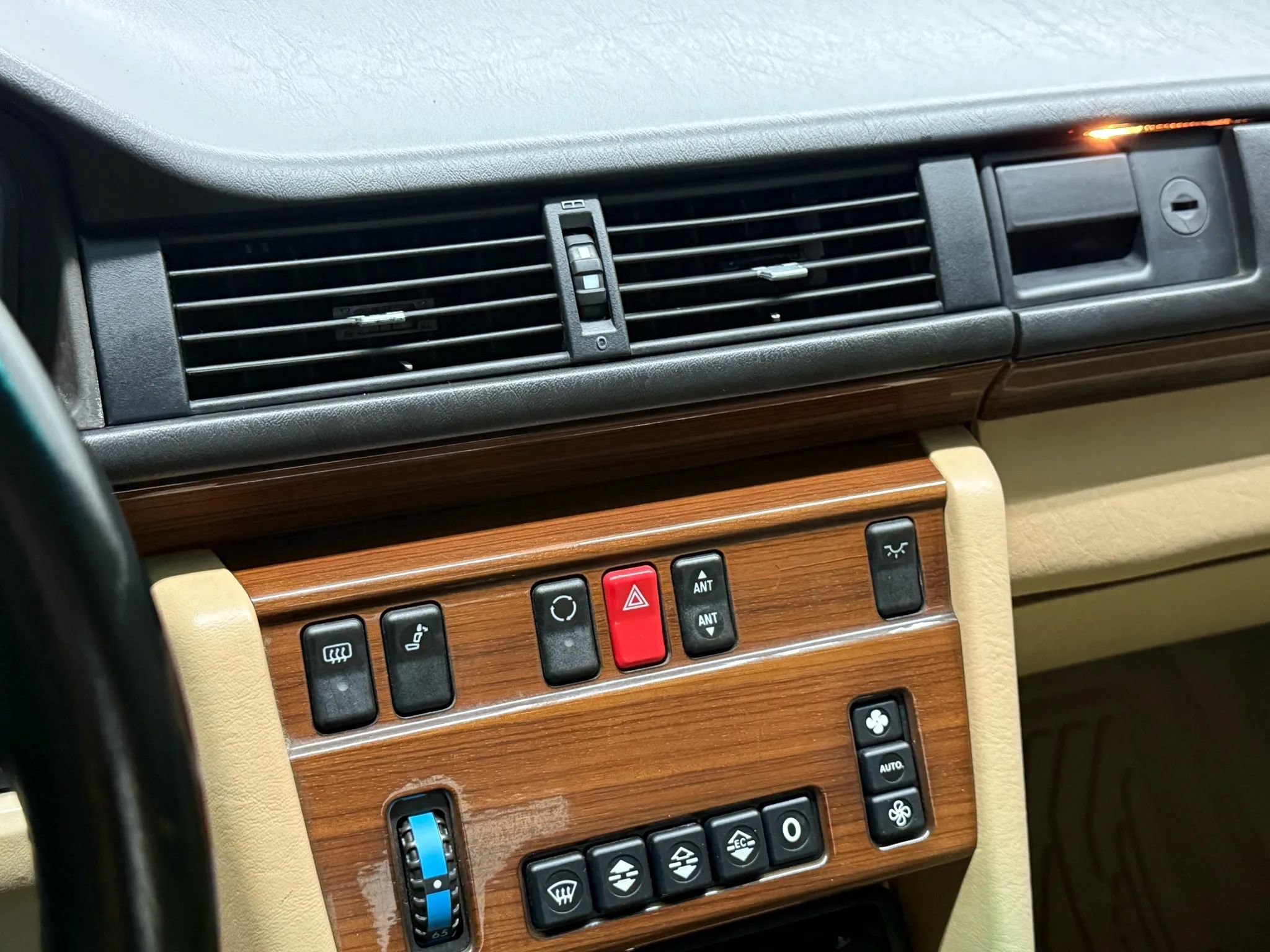 Used 1990 Mercedes-Benz 300 E 3.0 image 69