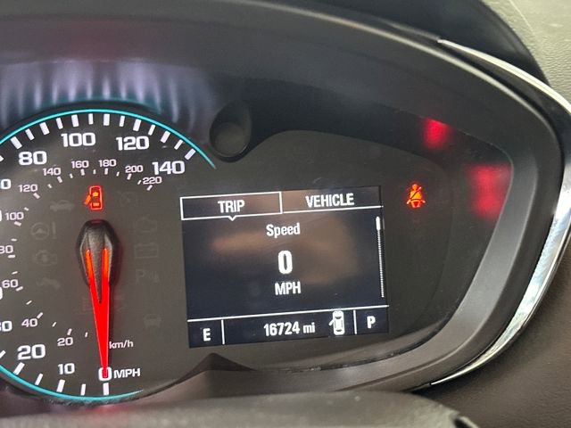 Used 2022 Chevrolet Trax LT w/ LT Convenience Package image 18