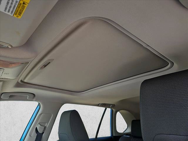 Used 2020 Toyota RAV4 XLE w/ Convenience Package FWD image 16