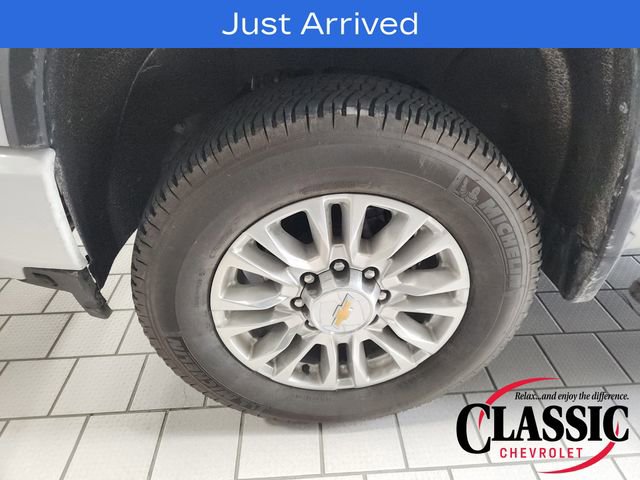 Used 2023 Chevrolet Silverado 2500 High Country image 11