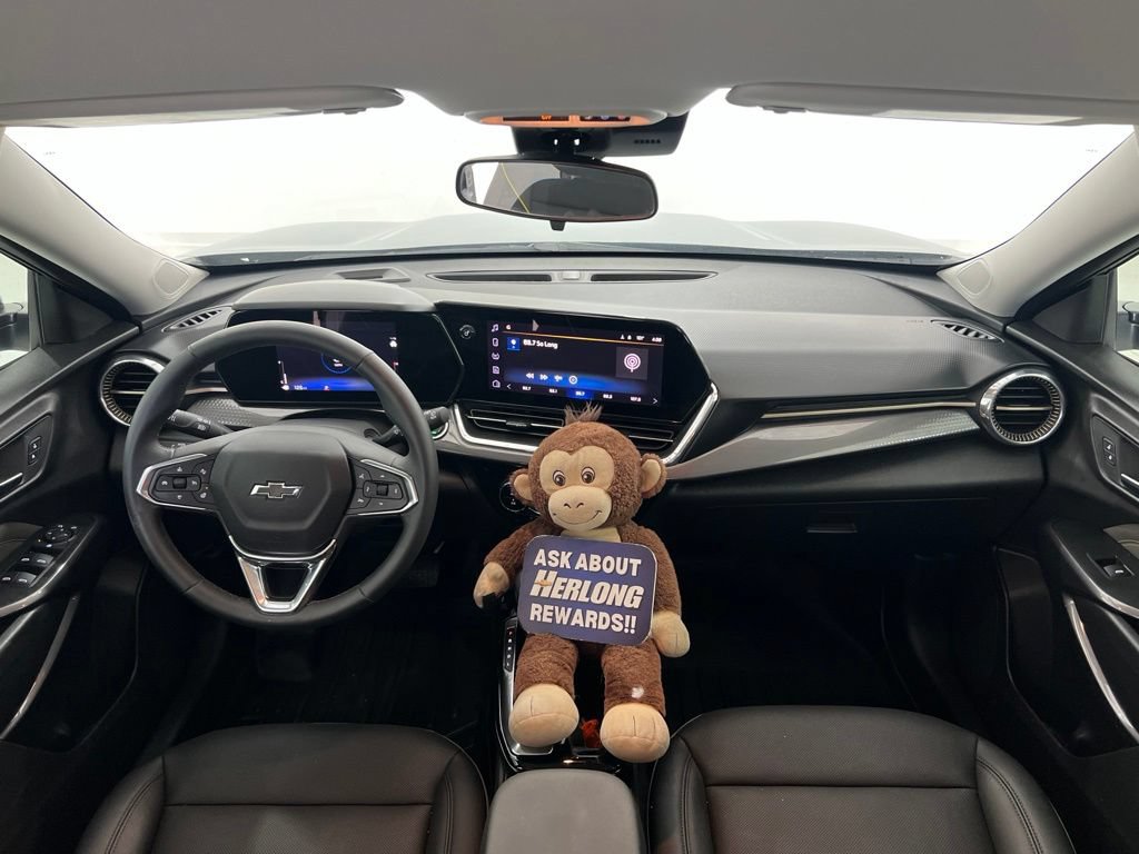 Used 2025 Chevrolet Trax ACTIV w/ Driver Confidence Package FWD image 19
