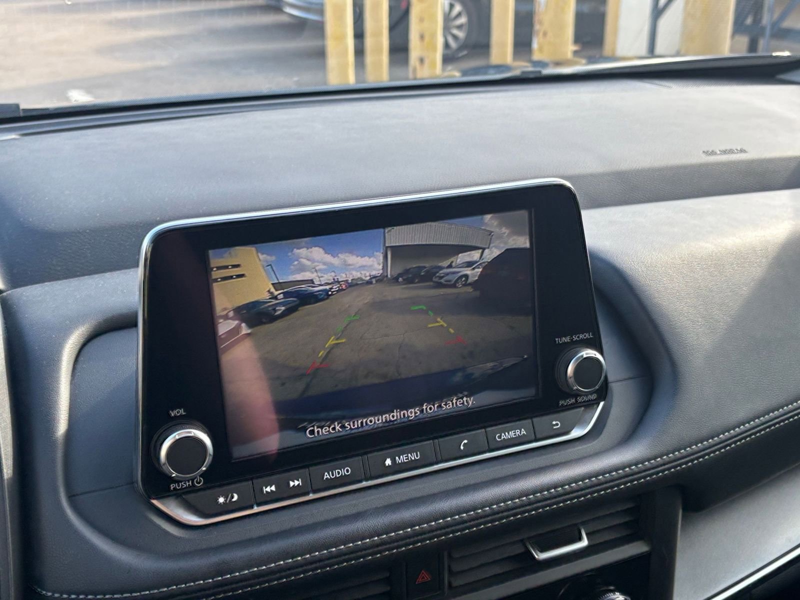 Used 2025 Nissan Rogue SV FWD image 25
