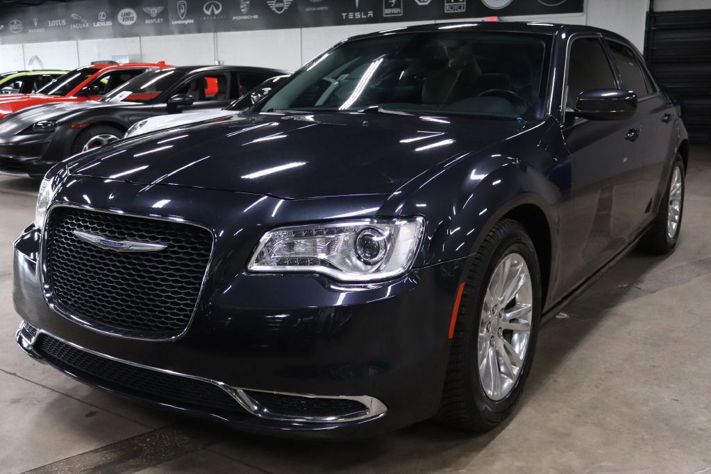 Used 2017 Chrysler 300 Limited